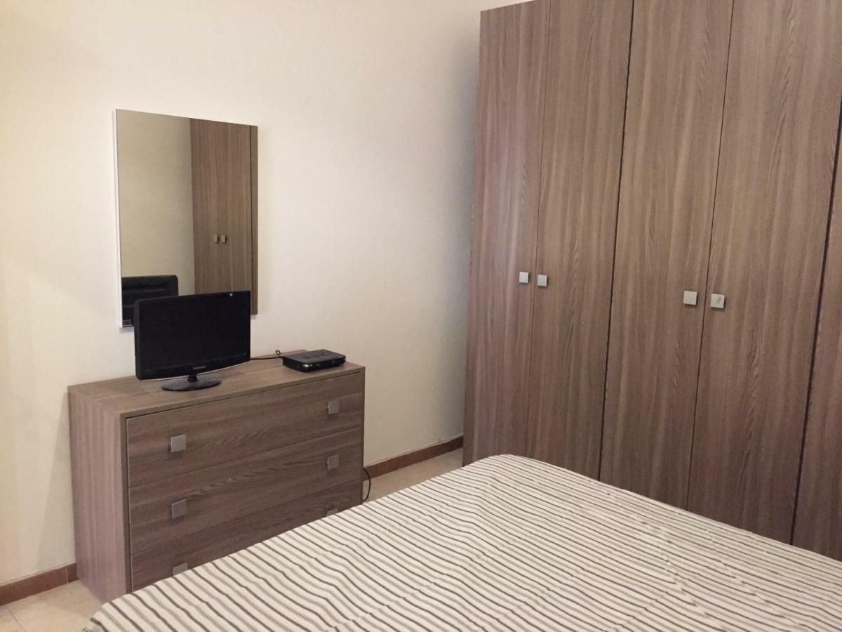 Onax Rooms Кальярі Екстер'єр фото